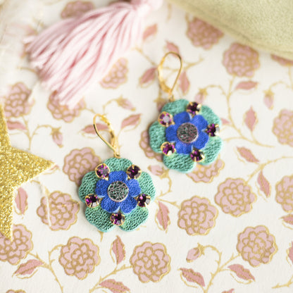 Boucles d'oreilles Hedwige - Fleur baroque turquoise et cristaux violets