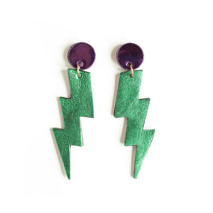 Boucles d'oreilles puces éclairs en cuir vert métallisé et violet