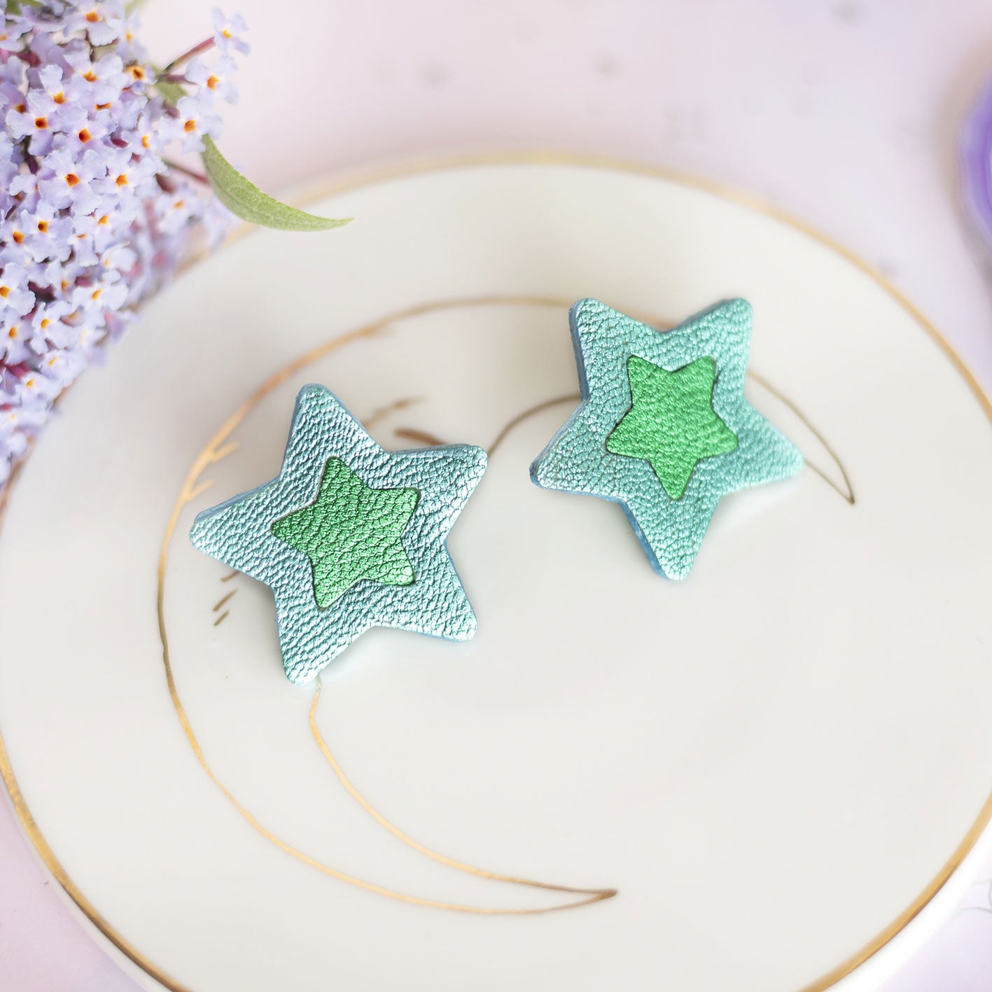 Boucles d'oreilles puces Étoiles - cuir bleu et vert