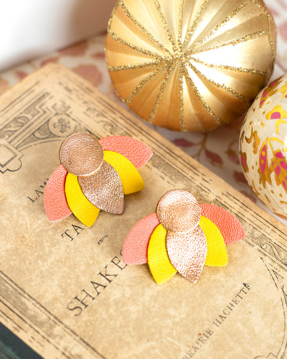 Boucles d'oreilles puces Grandes Fleurs de Lotus - or rose, jaune, rose incarnat