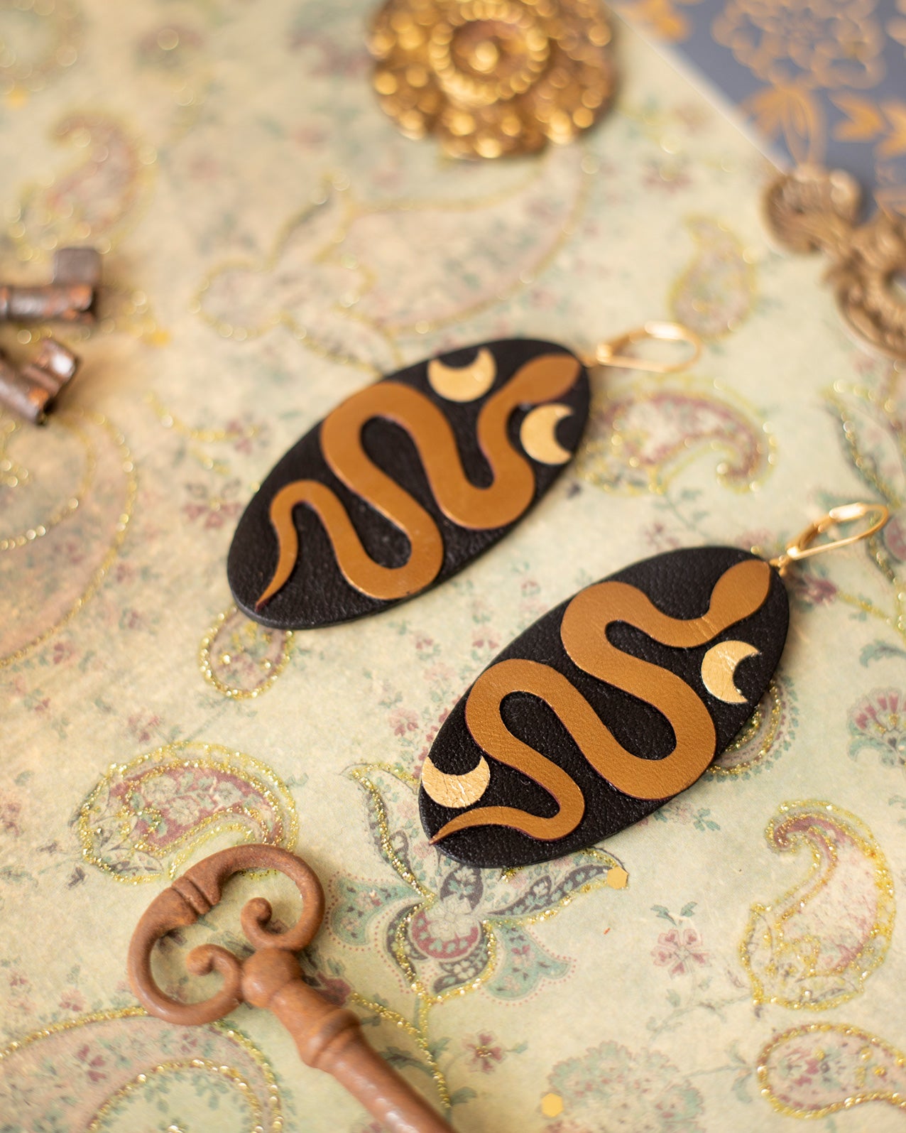 Boucles d'oreilles Serpent Or et Noir