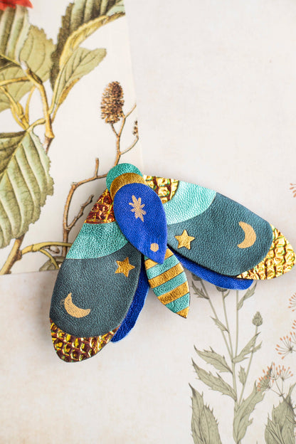 Précommande : pince à cheveux papillon en cuir