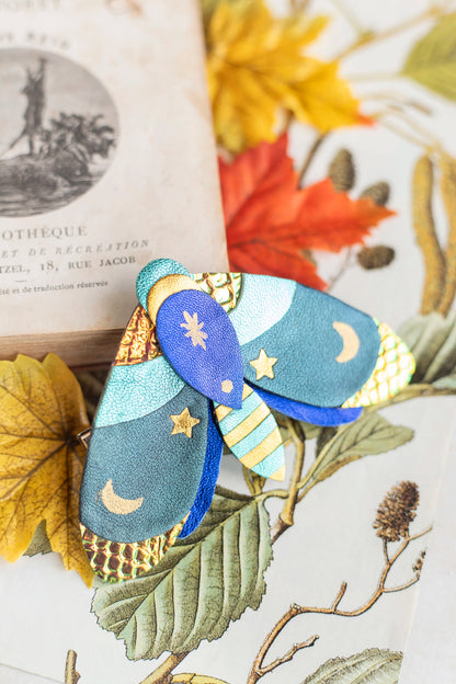 Précommande : pince à cheveux papillon en cuir