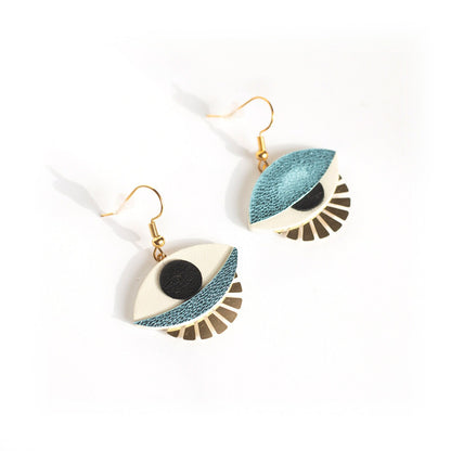 Boucles d'oreilles Clin d'Oeil en cuir recyclé bleu et crochets laiton doré hypoallergéniques, amulette talisman porte-bonheur