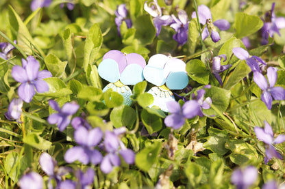 Boucles d’oreilles Pensées - bleu et violet métallisé