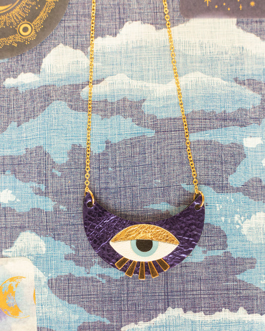 Necklace The moon that sees purple metal