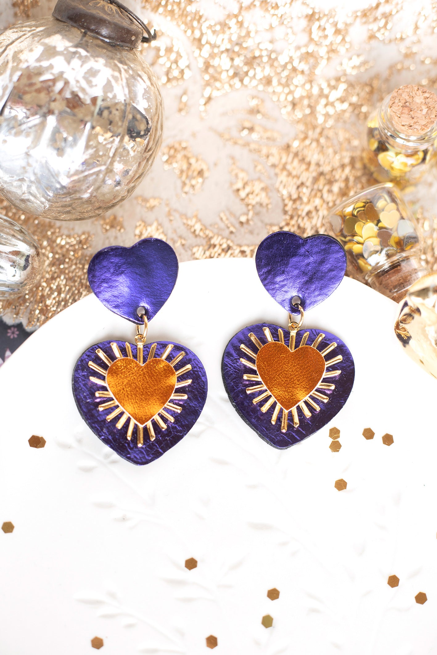 Boucles d'oreilles Sacré Coeur violet et orange métallisé