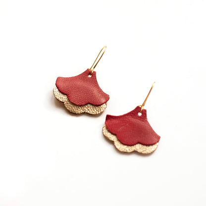 Boucles d'oreilles Ginkgo Biloba cuir rouge foncé et doré