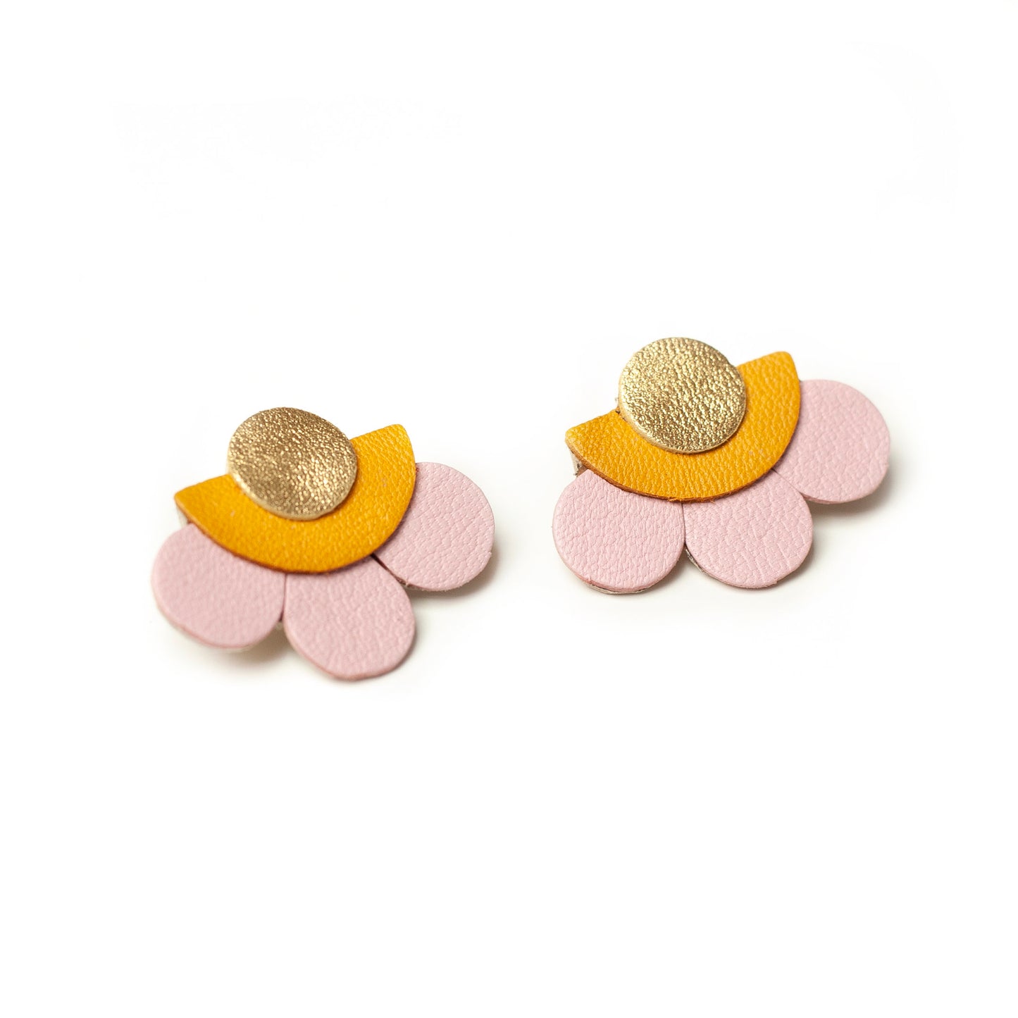 Boucles d'oreilles fleurs demi-cercle en cuir rose et jaune moutarde