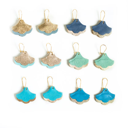 Boucles d'oreilles Ginkgo Biloba cuir bleu ciel et doré