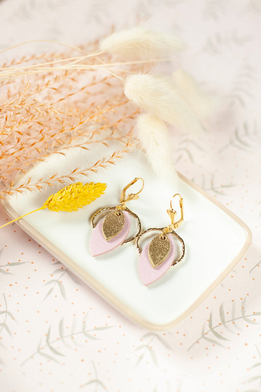 Boucles d'oreilles cuir rose et doré