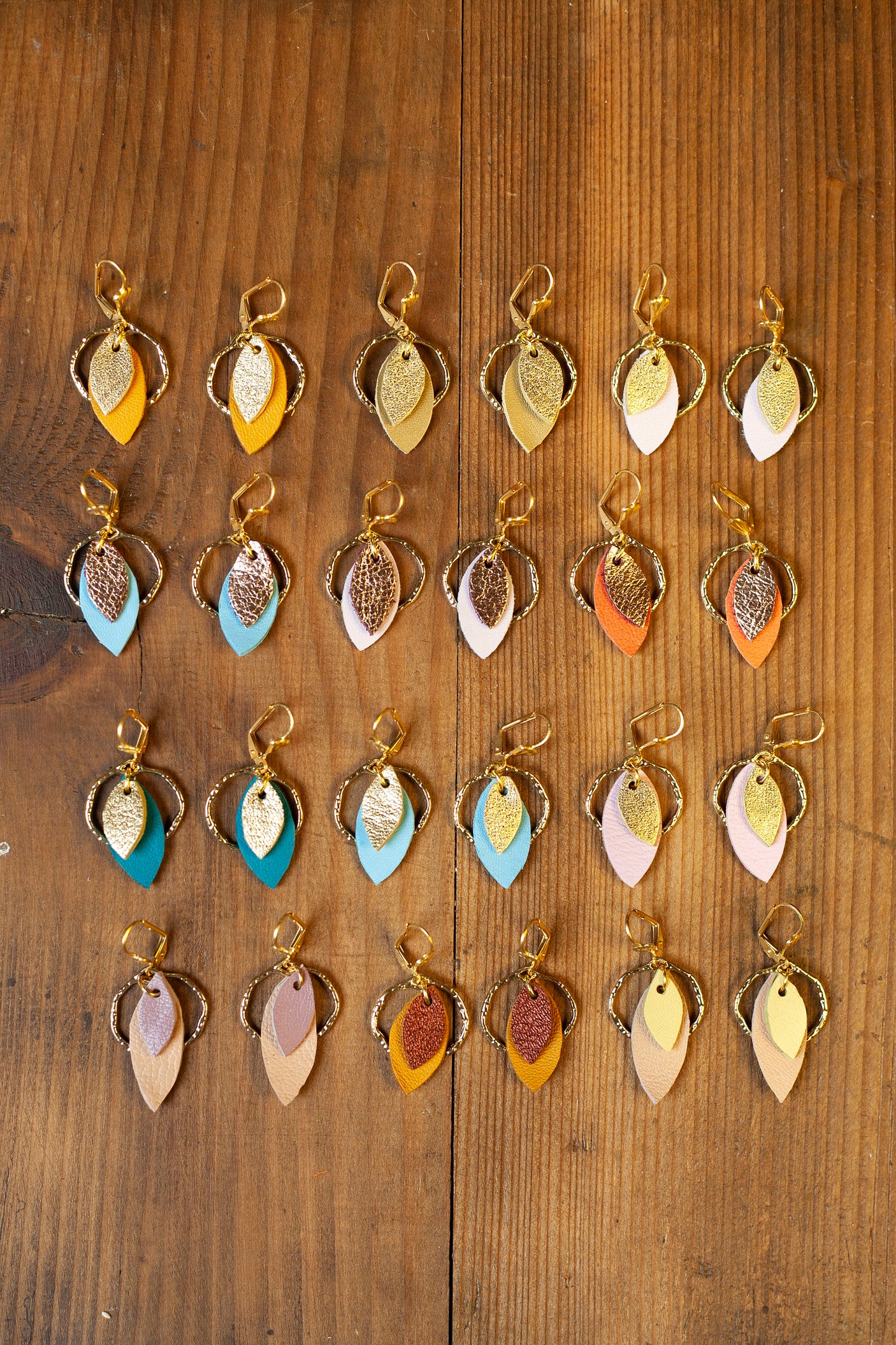 Boucles d'oreilles cuir bleu canard et doré