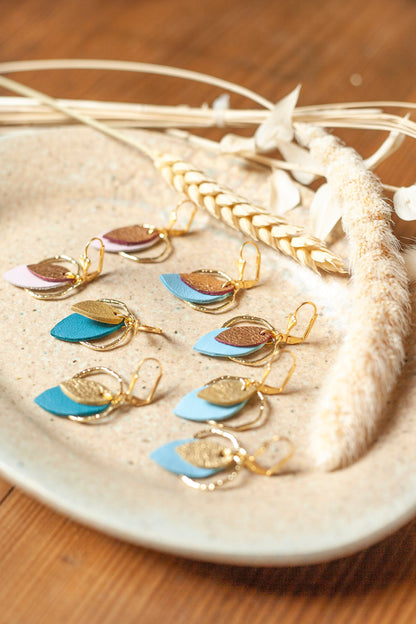 Boucles d'oreilles créoles en cuir bleu turquoise