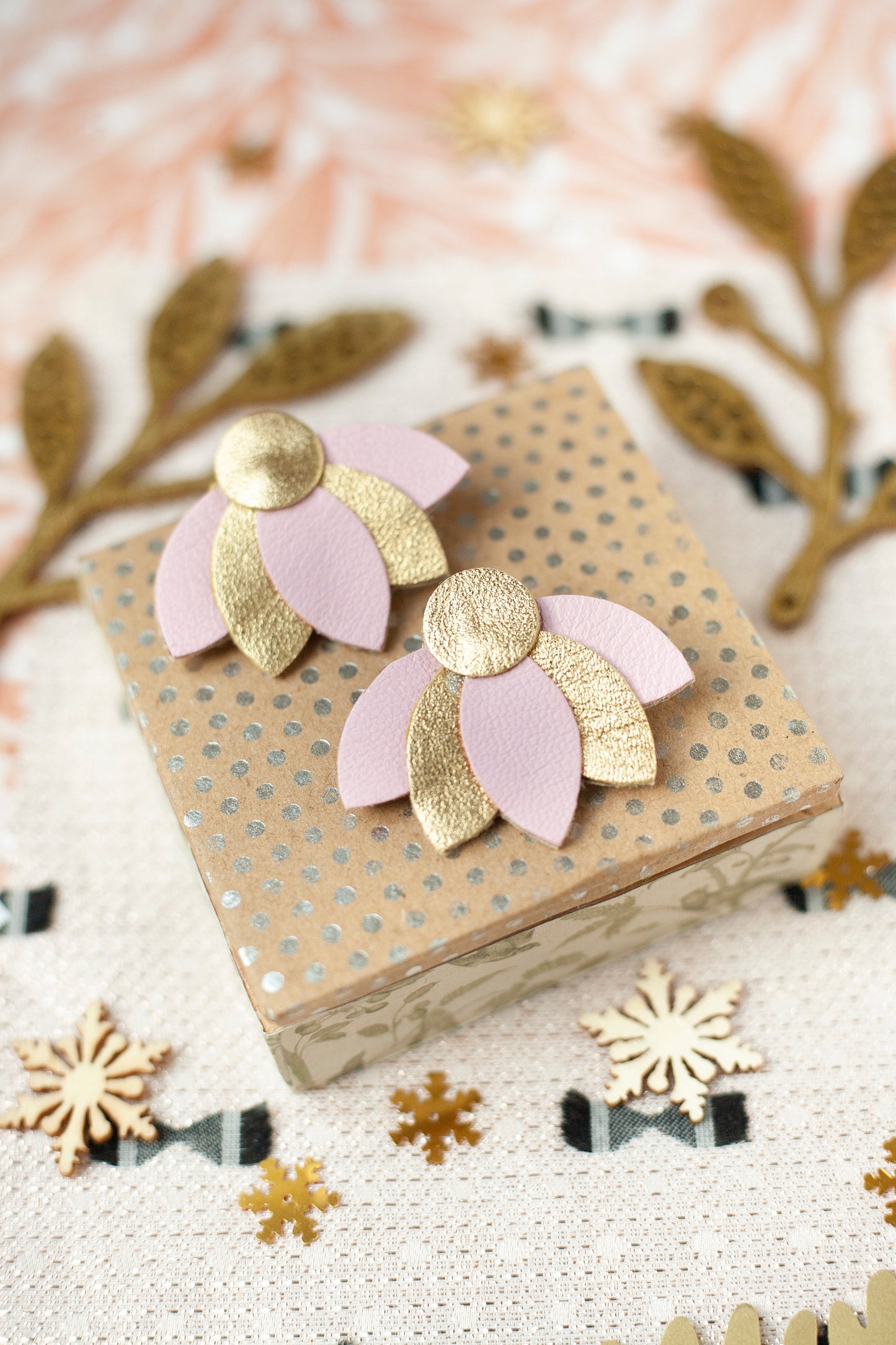 Pale pink and gold flower stud earrings