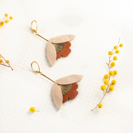 Ginkgo Flower earrings in golden brown beige leather
