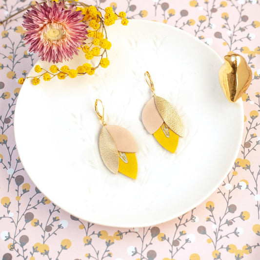 Flower petal earrings in yellow and rose gold-plated leather