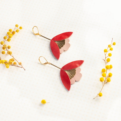 Boucles d'oreilles Fleur de Ginkgo cuir rouge et rose doré