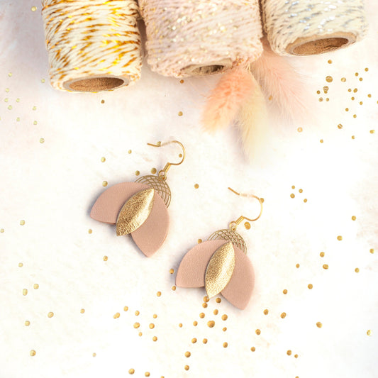 Cigale earrings in pink and gold leather