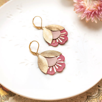 Boucles d'oreilles fleurs de cerisier cuir doré rose et prune