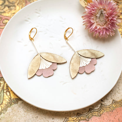 Boucles d’oreilles Fleur de Ginkgo en cuir doré et rose