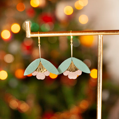 Boucles d'oreilles Fleur de Ginkgo aquamarine et rose