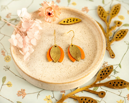 Boucles d'oreilles tulipe orange et doré en cuir