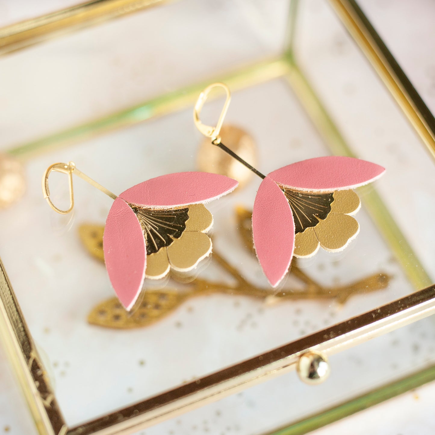Ginkgo Flower earrings in pink and bronze flower leather