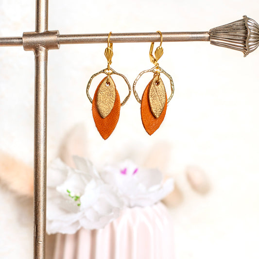 Boucles d'oreilles créoles cuir marron et doré